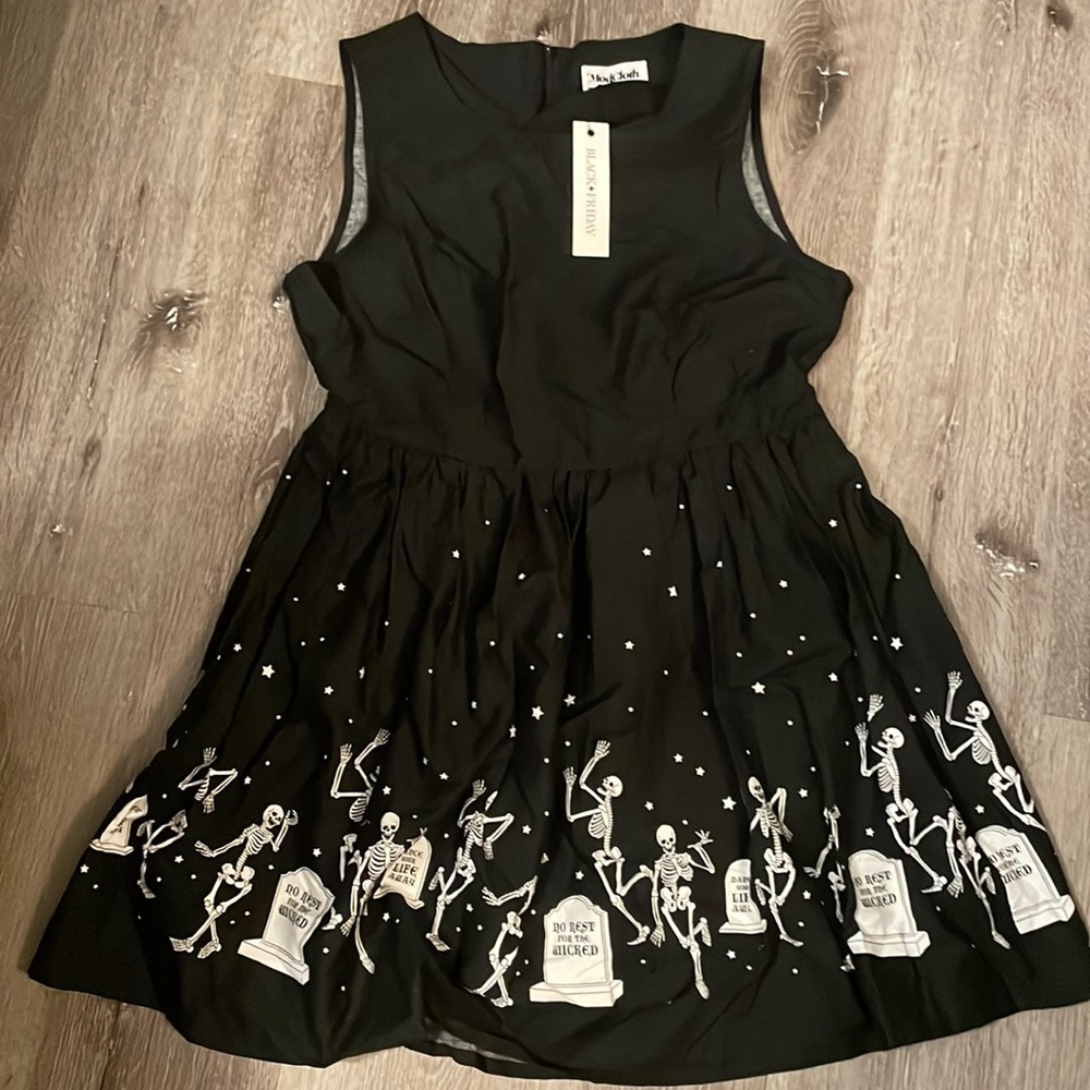 Black ModCloth x Black Friday Halloween Dress
